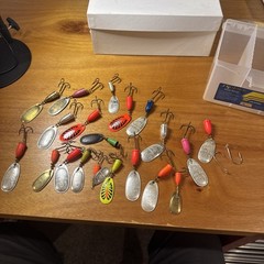 Plano Stow Away 3503 With 17 Vintage #5 & 6 Blue Fox Spinners. Great Setup
