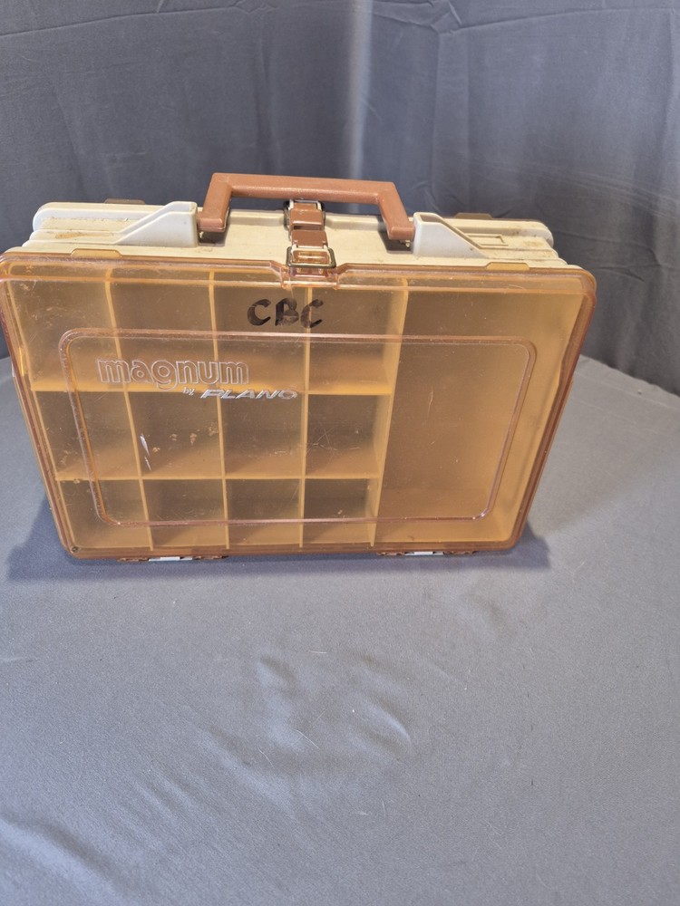 Vintage MAGNUM By PLANO Double Sided Fishing Tackle Box 1126 Read Description