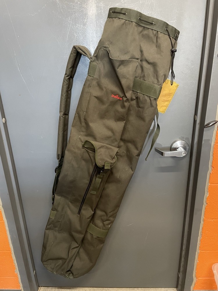 Daiwa Olive Green Single Shoulder Drawstring Top Closure Fishing Rod Bag Holdall