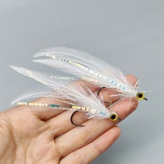 Fly Lure Set 5pcs High Carbon Steel Hooks 3D Eyes Tinsel for Pike Sea Bass